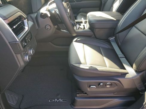 New 2026 GMC Yukon XL Denali w/ Sun & Power Step Package image 28