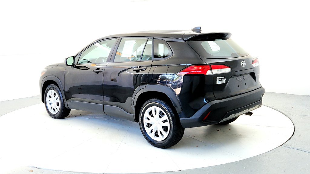 Certified 2024 Toyota Corolla Cross L AWD/4WD image 4