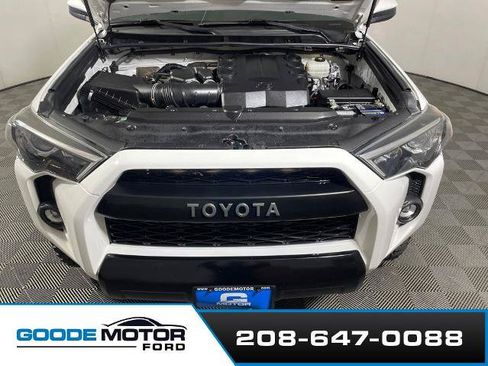 Used 2019 Toyota 4Runner TRD Off-Road AWD/4WD image 20