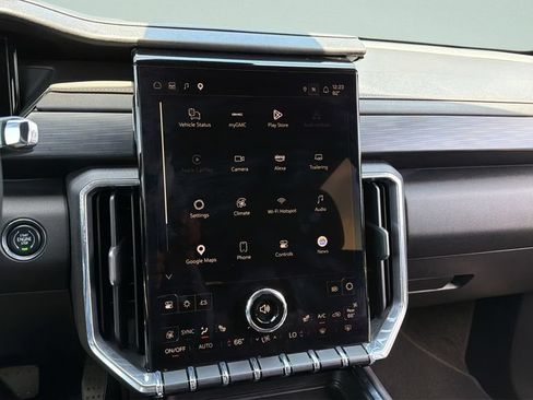 Used 2025 GMC Acadia Elevation FWD image 18