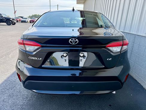 Used 2022 Toyota Corolla LE image 5