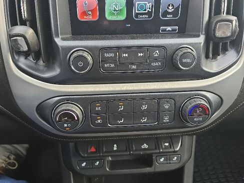 Used 2018 GMC Canyon SLT w/ Trailering Package AWD/4WD image 5
