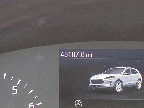 Certified 2022 Ford Escape SE image 25