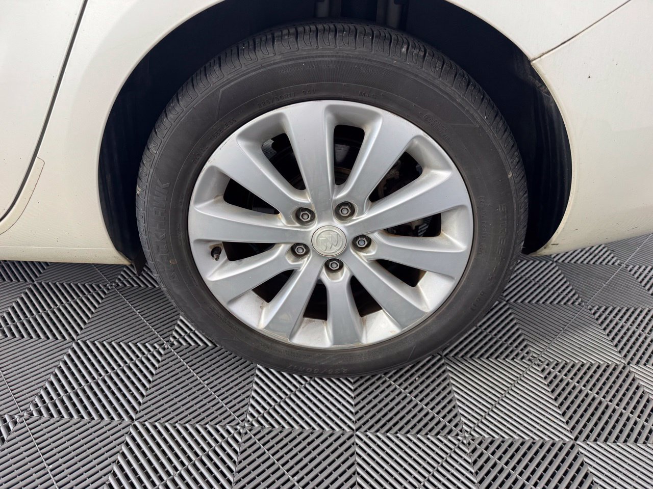 Used 2016 Buick Verano FWD image 12
