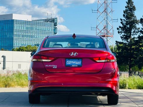 Used 2017 Hyundai Elantra SE FWD image 5