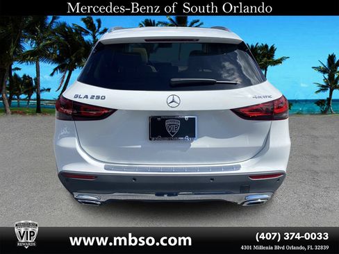 Certified 2023 Mercedes-Benz GLA 250 4MATIC w/ Premium Package image 17
