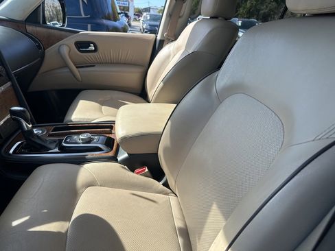 Used 2023 Nissan Armada SL image 7