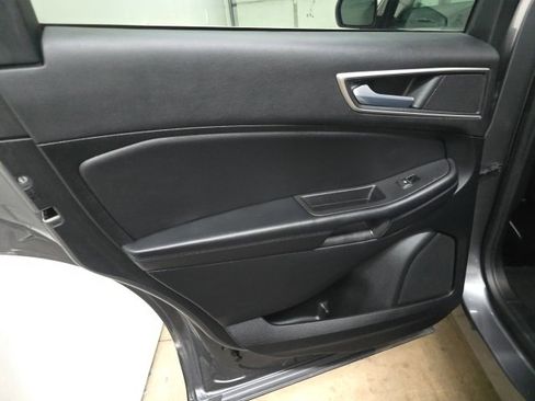 Used 2022 Ford Edge SEL w/ Convenience Package image 13