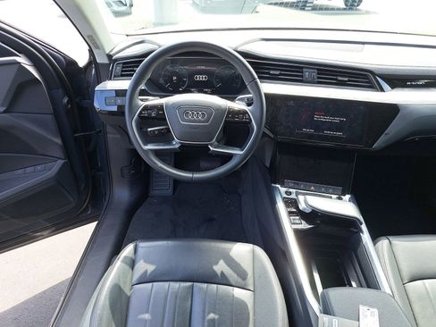 Certified 2024 Audi Q8 e-tron Premium image 6