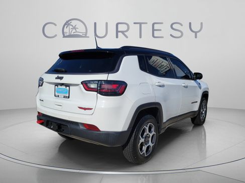 Used 2022 Jeep Compass Trailhawk w/ Trailhawk Elite Group AWD/4WD image 3