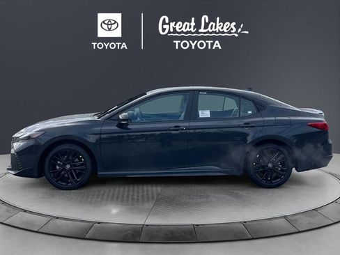 New 2026 Toyota Camry SE image 2