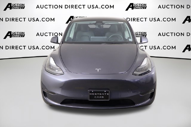 Used 2023 Tesla Model Y 2WD image 2