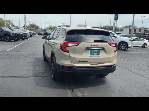 Certified 2023 GMC Terrain SLE w/ Driver Convenience Package FWD image 7
