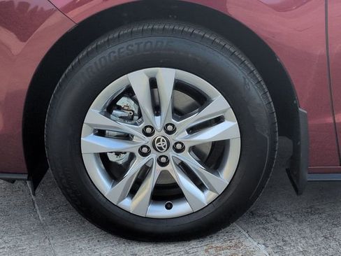 Certified 2026 Toyota Sienna Limited image 11