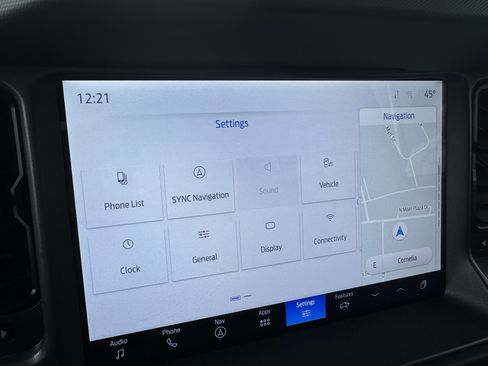 Used 2025 Ford Bronco Badlands image 17