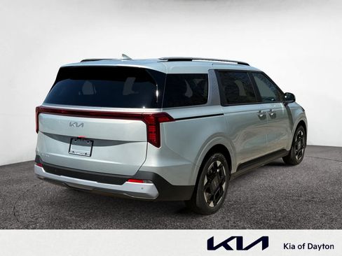 New 2026 Kia Carnival EX FWD image 5
