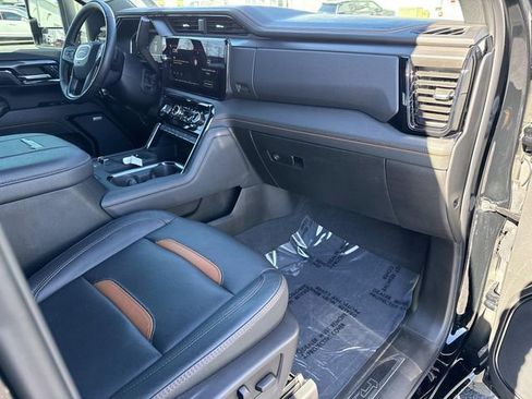 Used 2024 GMC Sierra 2500 AT4 w/ Technology Package image 13