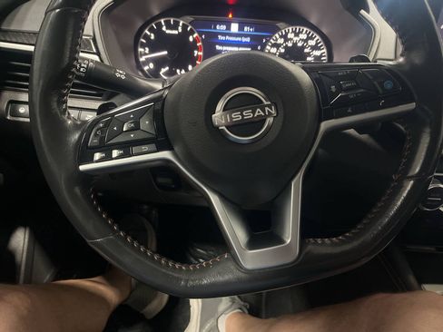 Used 2023 Nissan Altima 2.0 SR FWD image 17