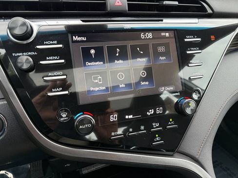 Used 2020 Toyota Camry XLE w/ Driver Assist Package FWD image 23