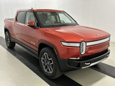 Used 2023 Rivian R1T Adventure Dual AWD/4WD image 7