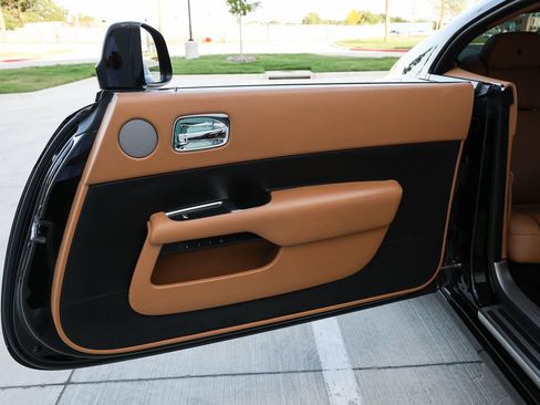 Used 2020 Rolls-Royce Wraith RWD image 24
