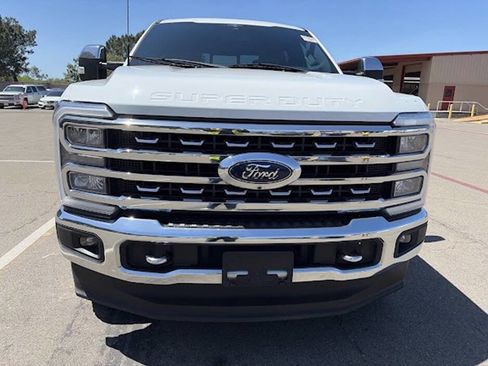 Used 2023 Ford F250 Lariat w/ Chrome Package image 2