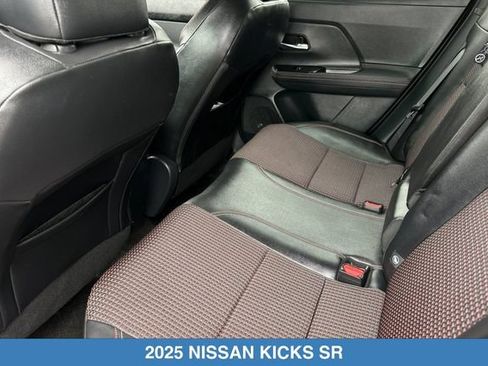 Used 2025 Nissan Kicks SR AWD/4WD image 14
