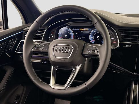 Used 2025 Audi Q7 3.0T Premium Plus AWD/4WD image 18