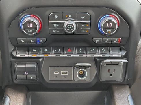 Certified 2021 Chevrolet Silverado 1500 LTZ AWD/4WD image 20