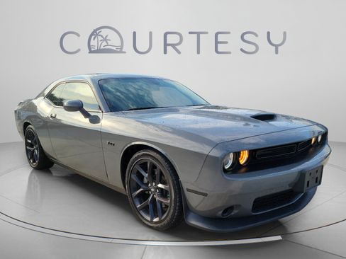 Used 2023 Dodge Challenger R/T w/ Blacktop Package RWD image 4