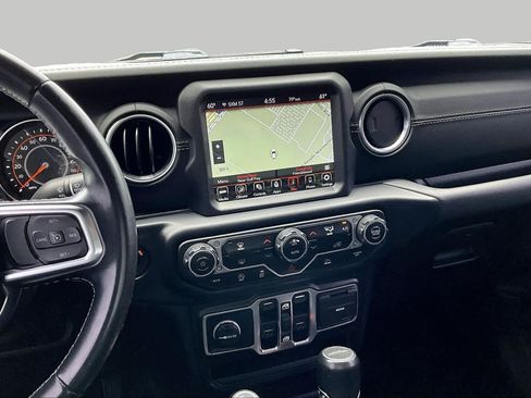 Used 2021 Jeep Gladiator Overland AWD/4WD image 7