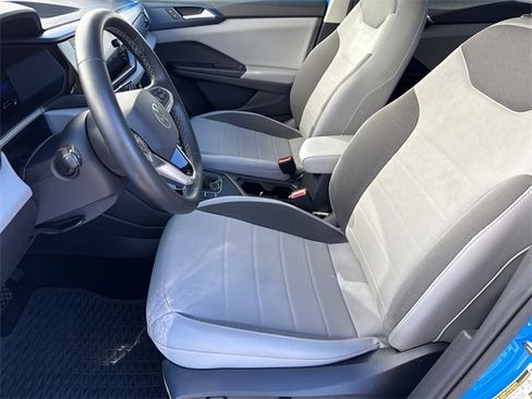 Certified 2023 Volkswagen Taos SE w/ Panoramic Sunroof Package image 26