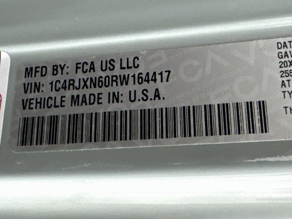 Used 2024 Jeep Wrangler Unlimited AWD/4WD image 36