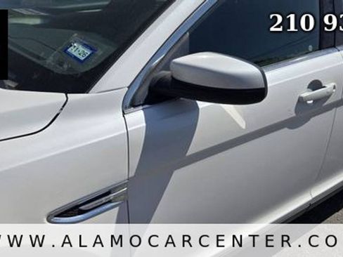 Used 2018 Ford Taurus SEL w/ Equipment Group 201A AWD/4WD image 9