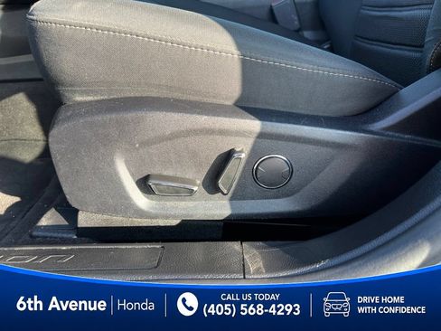 Used 2020 Ford Fusion SE FWD image 24