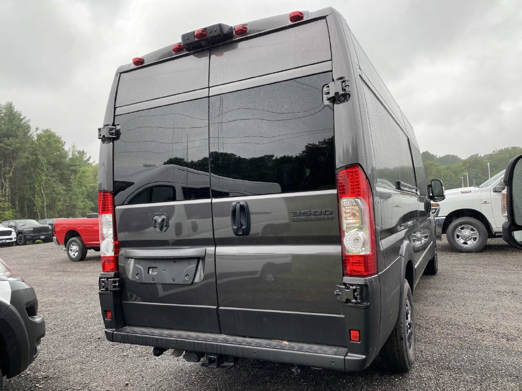 Used 2025 RAM ProMaster 3500 w/ Quick Order Package 22H SLT+ FWD image 3
