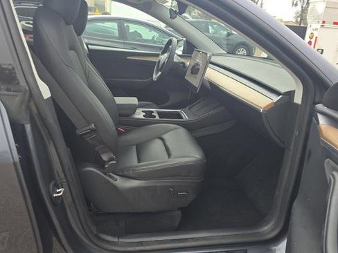 Used 2023 Tesla Model Y Long Range image 6