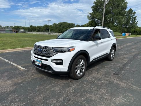 Used 2020 Ford Explorer Limited AWD/4WD image 4