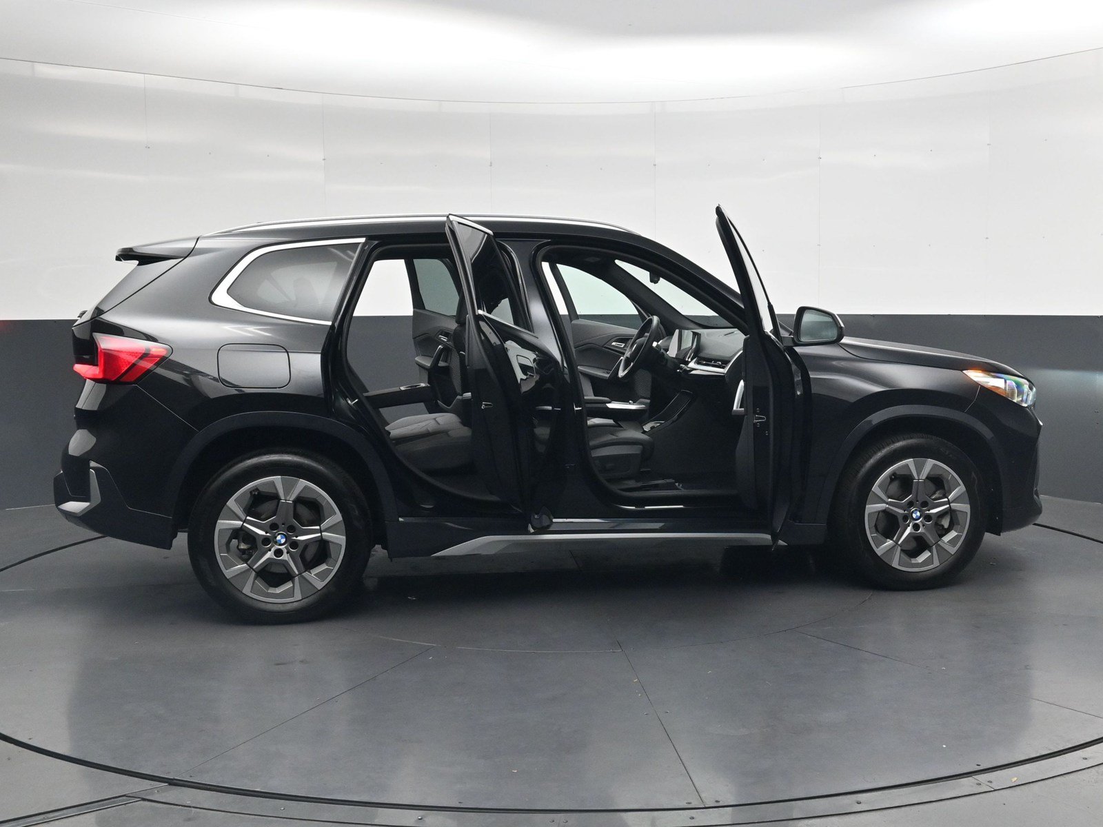 Used 2024 BMW X1 xDrive28i AWD/4WD image 55