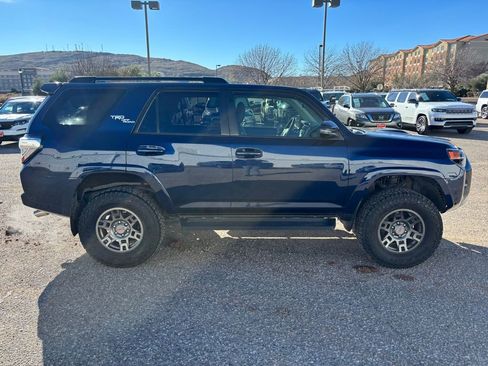 Used 2019 Toyota 4Runner TRD Off-Road Premium image 4