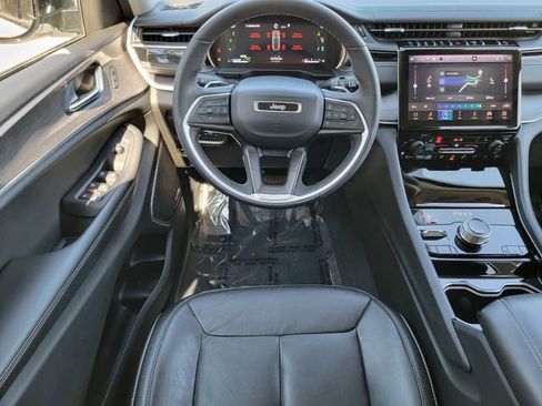 Certified 2022 Jeep Grand Cherokee Limited 4xe image 31