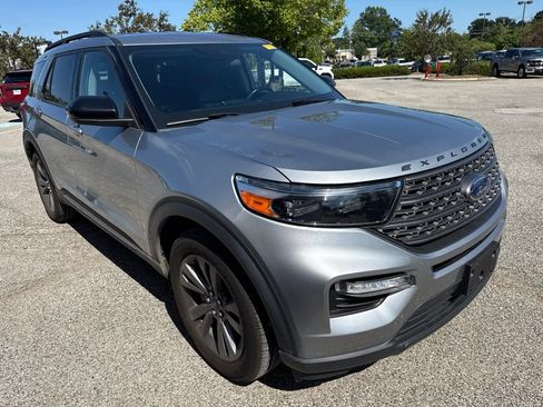 Certified 2023 Ford Explorer XLT w/ Equipment Group 202A RWD image 16