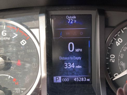 Used 2020 Toyota Tacoma TRD Sport w/ Technology Package image 14