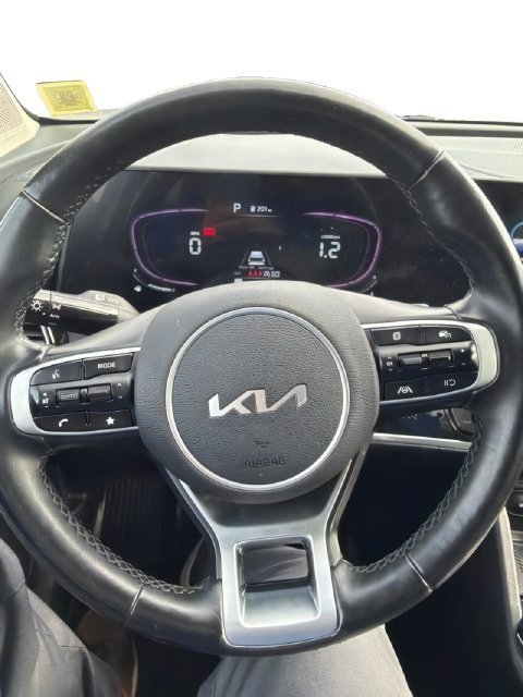 Used 2023 Kia Sportage EX AWD/4WD image 4