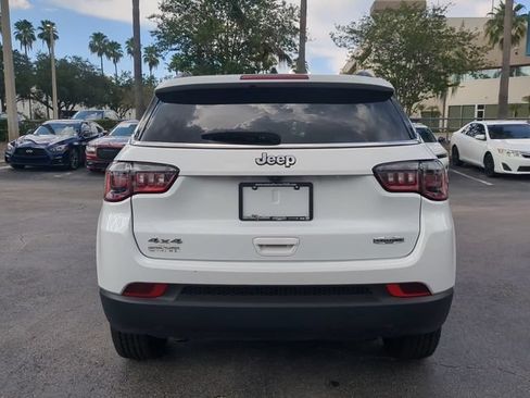 Certified 2025 Jeep Compass Latitude AWD/4WD image 6