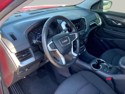 Used 2024 GMC Terrain SLE w/ Driver Convenience Package FWD image 18