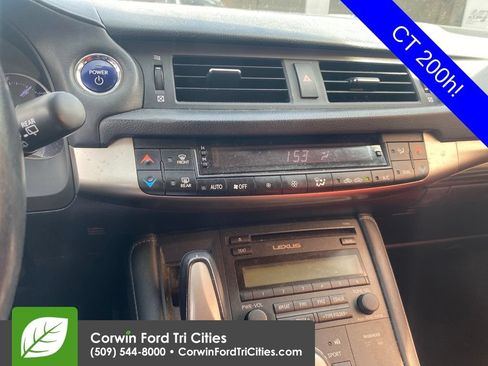 Used 2016 Lexus CT 200h w/ Accessory Package 2 FWD image 9