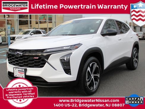 Used 2024 Chevrolet Trax RS w/ Driver Confidence Package image 1