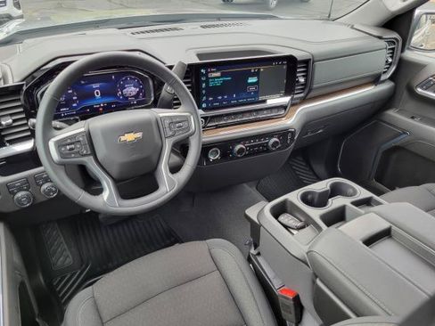 Used 2024 Chevrolet Silverado 1500 LT AWD/4WD image 23