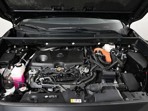 Used 2022 Toyota RAV4 LE image 31